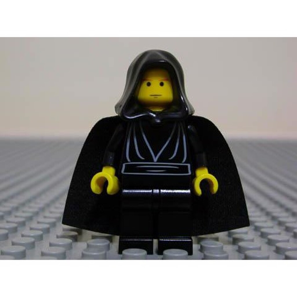 Luke Skywalker med sort hætte og sort kappe
