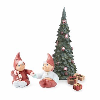 Kamille  Loui Klarborg Nisse m. juletræ  gaver